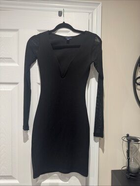 UK2LA Black V-Neck Long Sleeve Bodycon Dress